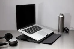 Fiko 2-in-1 Laptop-Sleeve Und Arbeitsplatz 19 Fiko 2-in-1 Laptop-Sleeve Und Arbeitsplatz -Leben Bedarfs Verkauf Werbeartikel Fiko 2 in 1 Laptop Sleeve und Arbeitsplatz 882517378 9