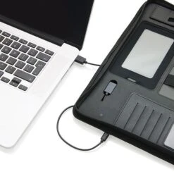 Tech Portfolio Mit Powerbank 4000 MAh 20 Tech Portfolio Mit Powerbank 4000 MAh -Leben Bedarfs Verkauf Werbeartikel Tech Portfolio mit Powerbank 4000 mAh 882425549 4